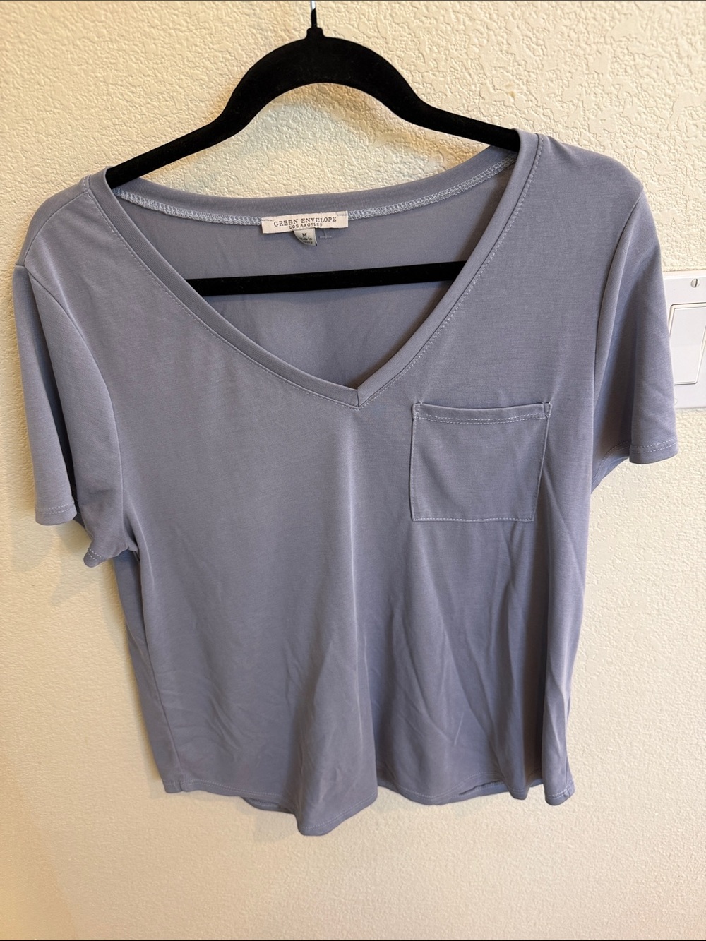 Green Envelope Short Sleeve V-Neck Pocket Tee in Light Slate